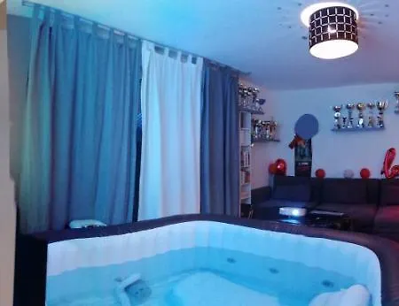 Joli Coquet Quarto em Acomodações Particulares